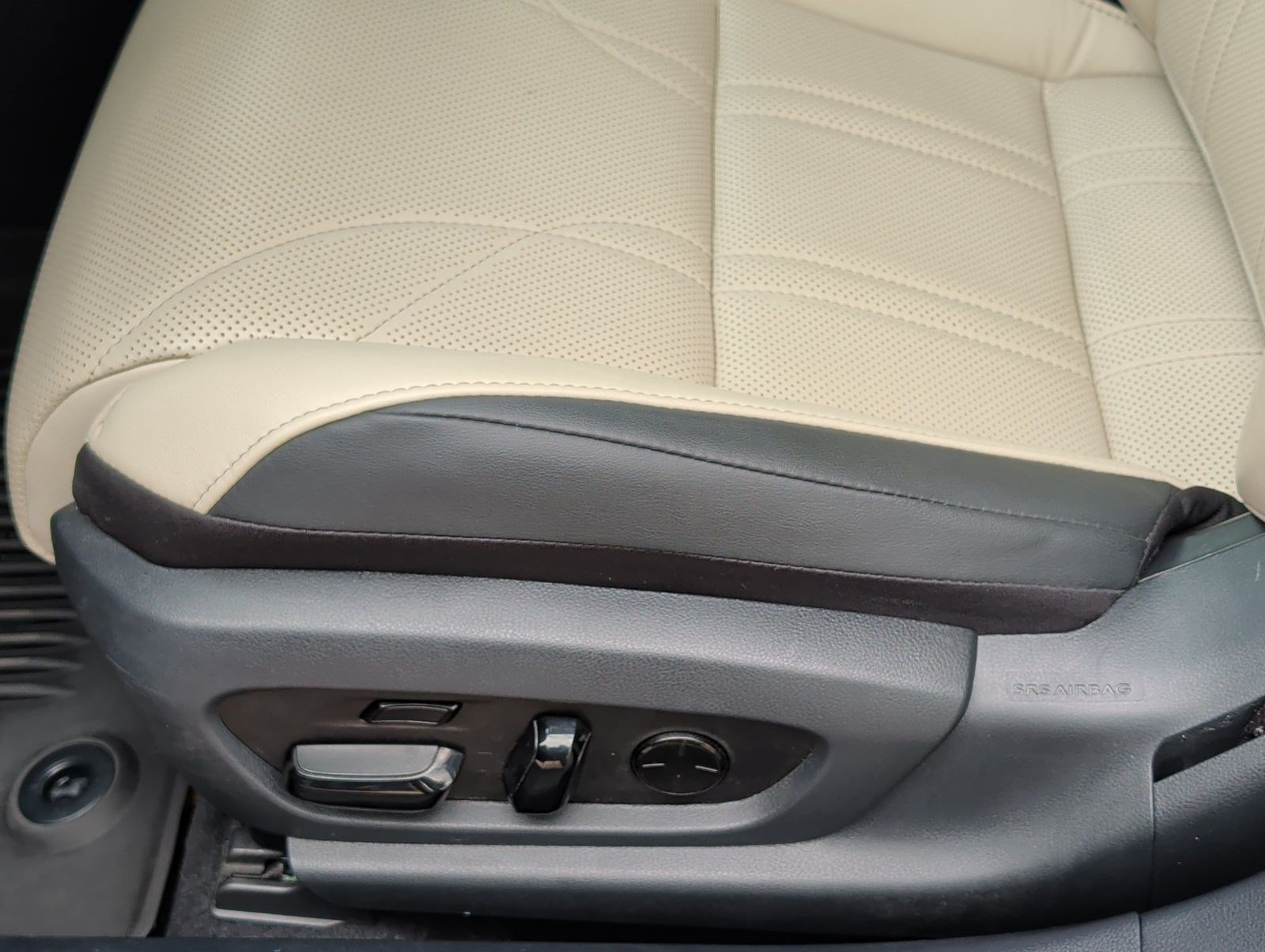 Used 2024 Lexus ES 350 w/ Technology Package FWD image 10