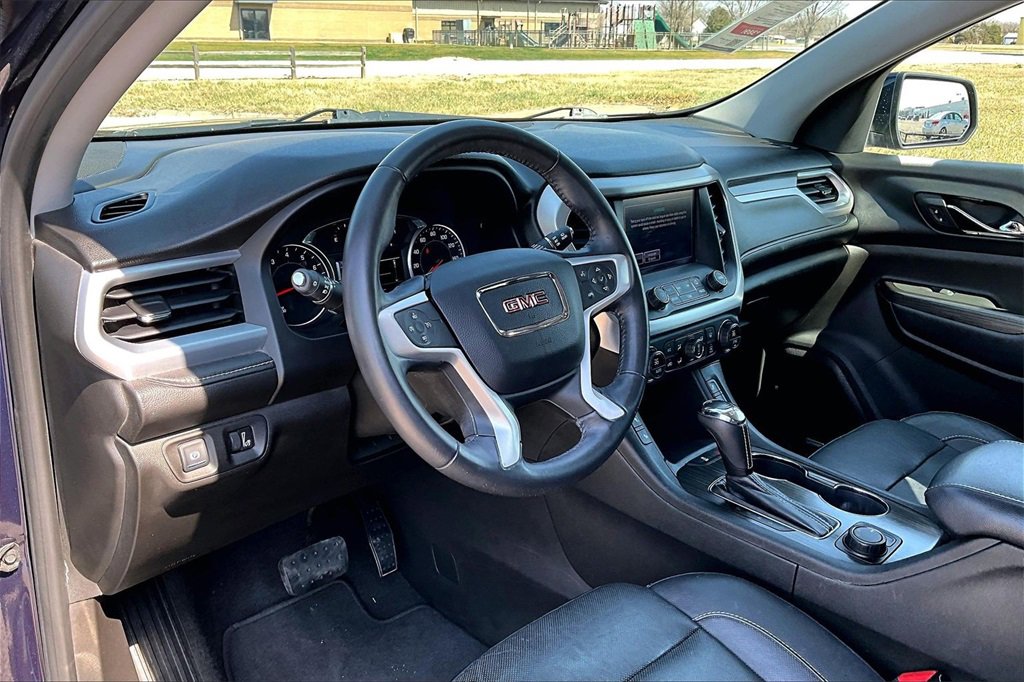 Used 2017 GMC Acadia SLT image 12