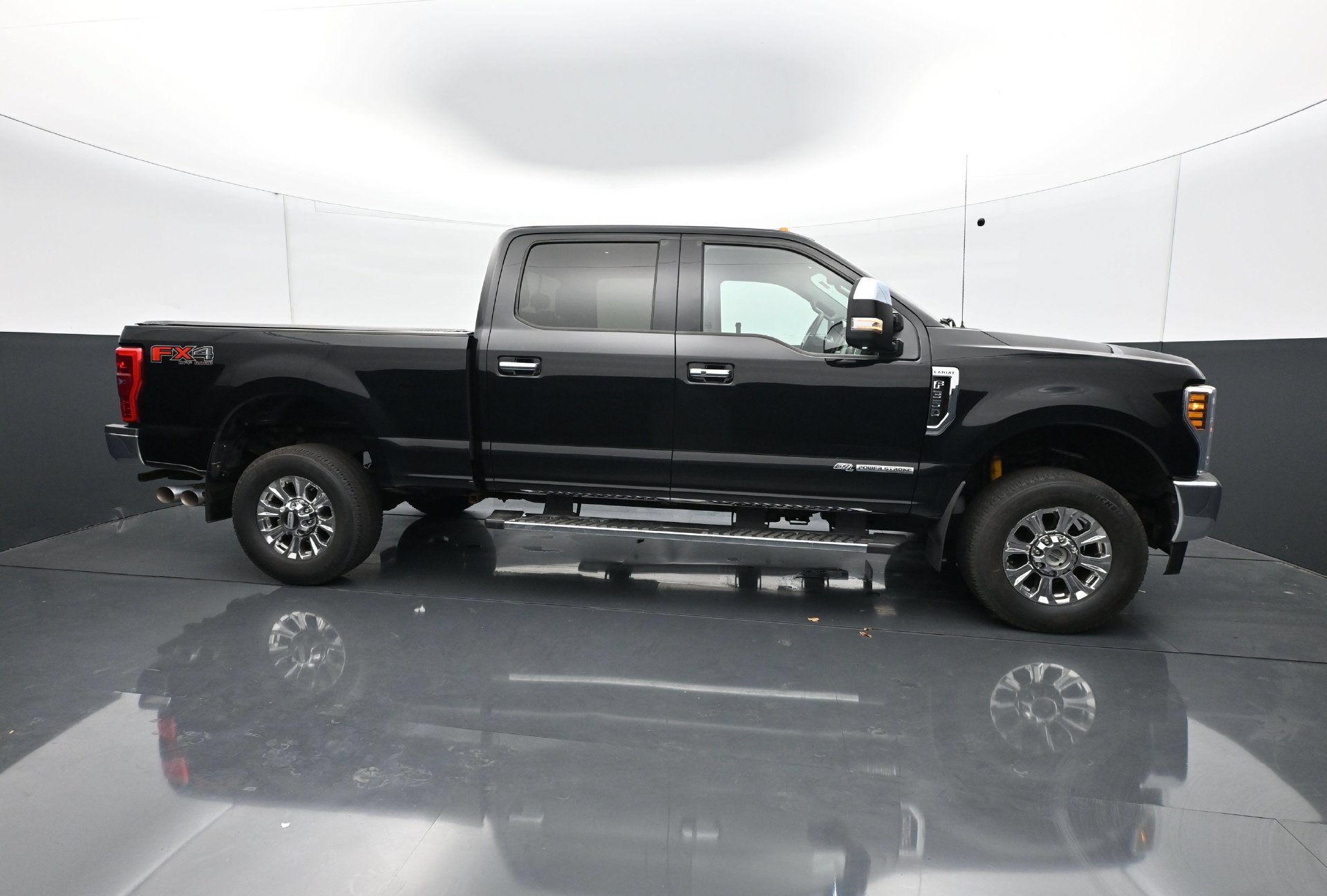 Used 2018 Ford F350 Lariat w/ Lariat Ultimate Package AWD/4WD image 8