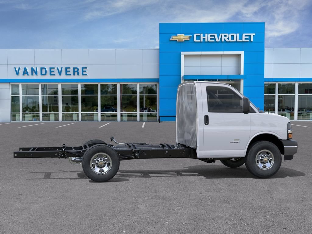 New 2026 Chevrolet Express 3500 w/ Power Convenience Package RWD image 7