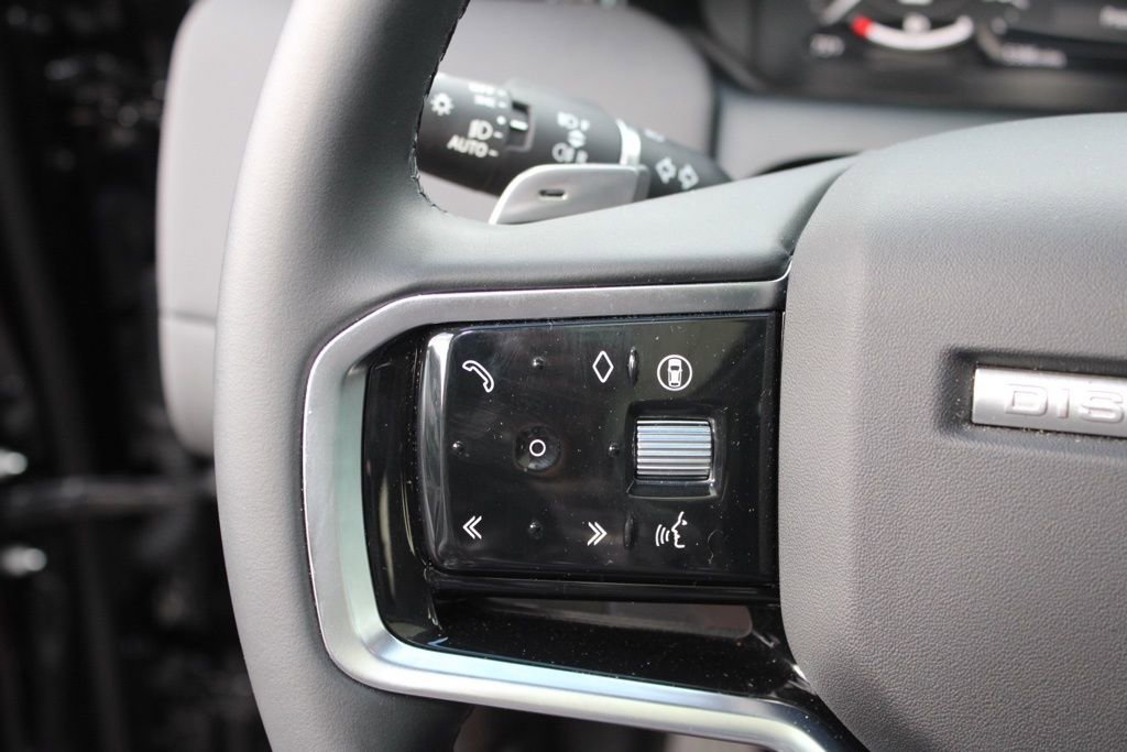 Certified 2025 Land Rover Discovery Sport S image 17