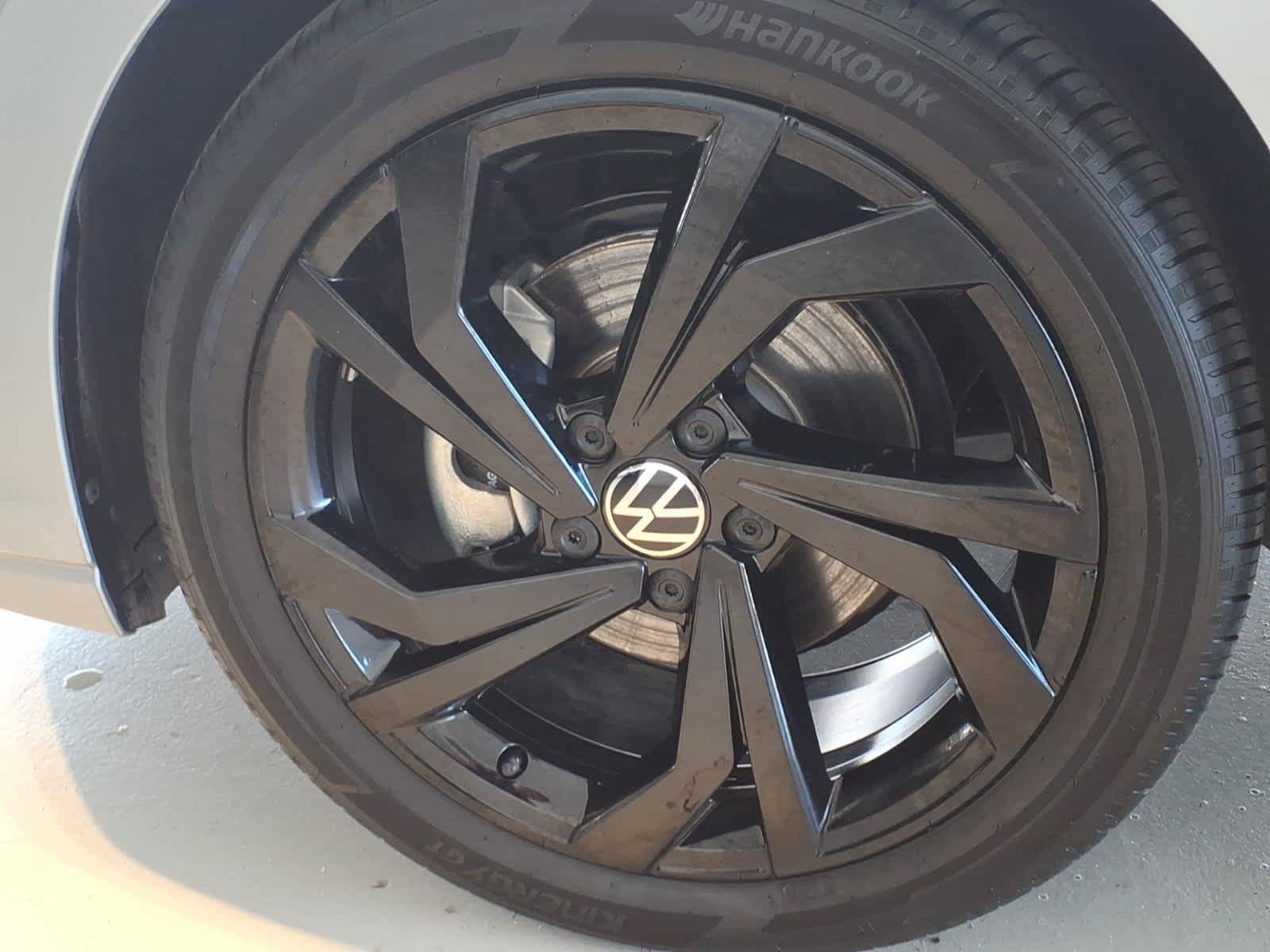 Used 2026 Volkswagen Jetta SE FWD image 7