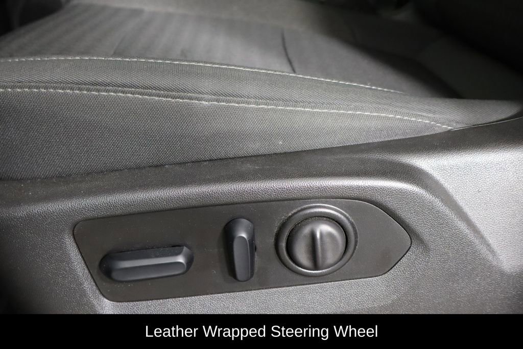 Used 2021 Chevrolet Silverado 1500 LT AWD/4WD image 23