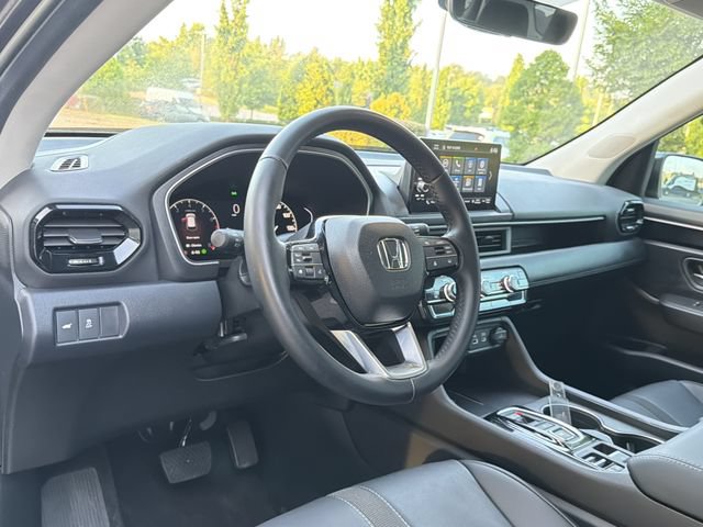 Used 2025 Honda Pilot EX-L image 8