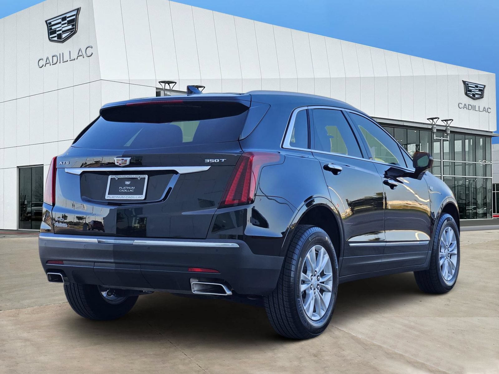 New 2026 Cadillac XT5 Luxury AWD/4WD image 5