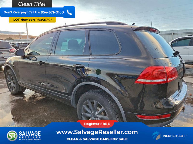 Used 2011 Volkswagen Touareg Sport image 3