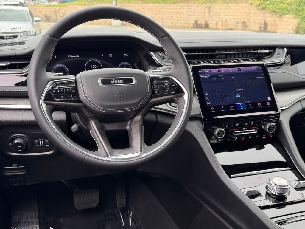 Used 2023 Jeep Grand Cherokee Overland w/ Luxury Tech Group IV image 28