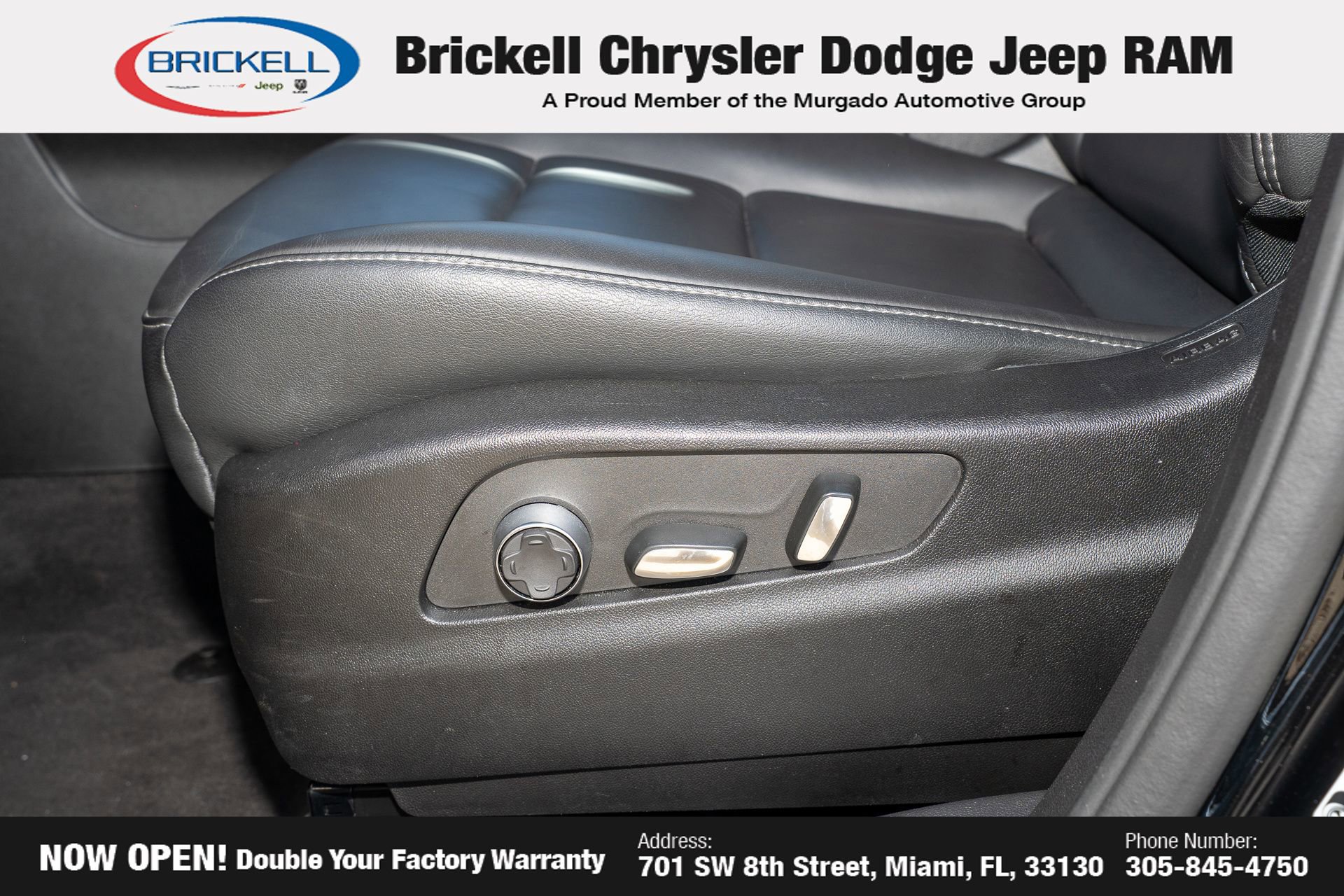 Used 2025 Cadillac XT4 Premium Luxury FWD image 28