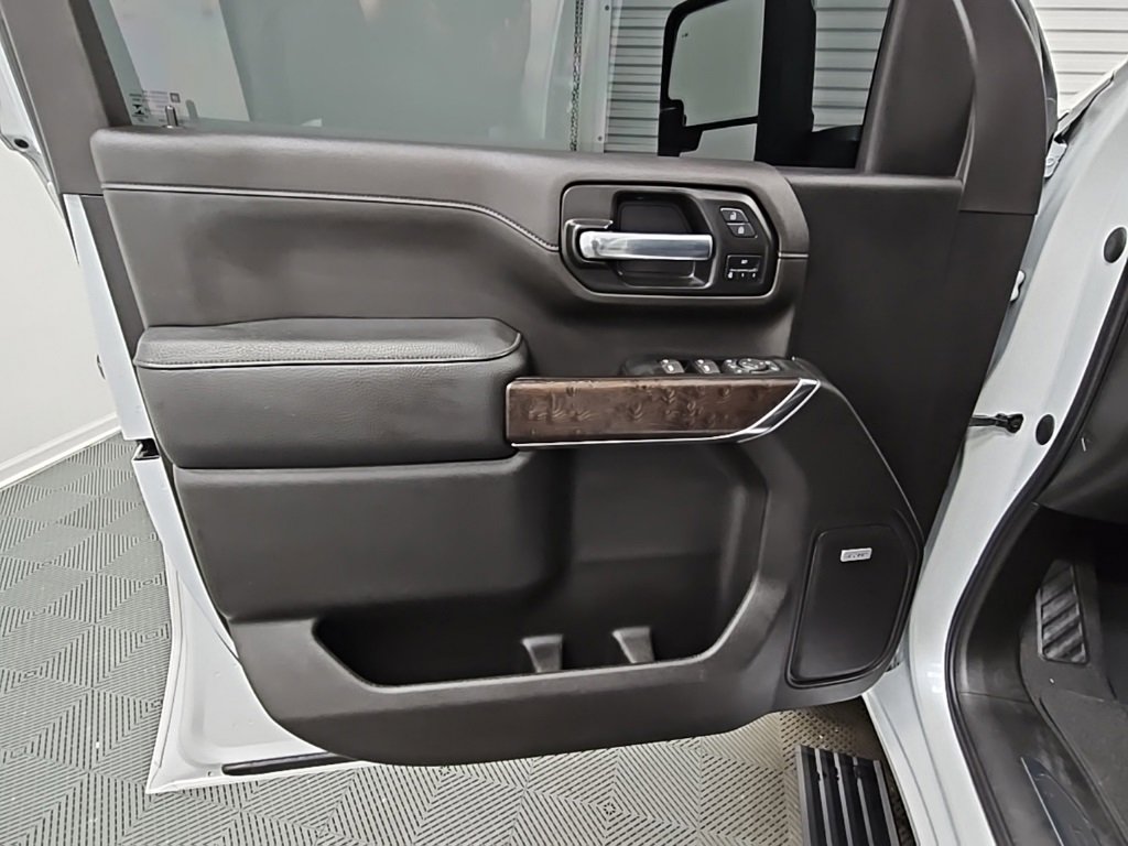 Certified 2023 GMC Sierra 3500 Denali w/ Denali Ultimate Package image 32