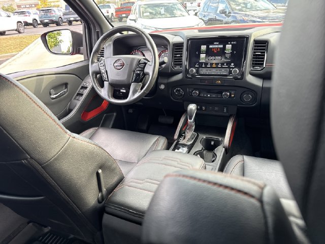 Used 2022 Nissan Frontier PRO-4X AWD/4WD image 24