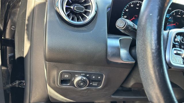 Used 2022 Mercedes-Benz GLB 250 GLB 250 image 22