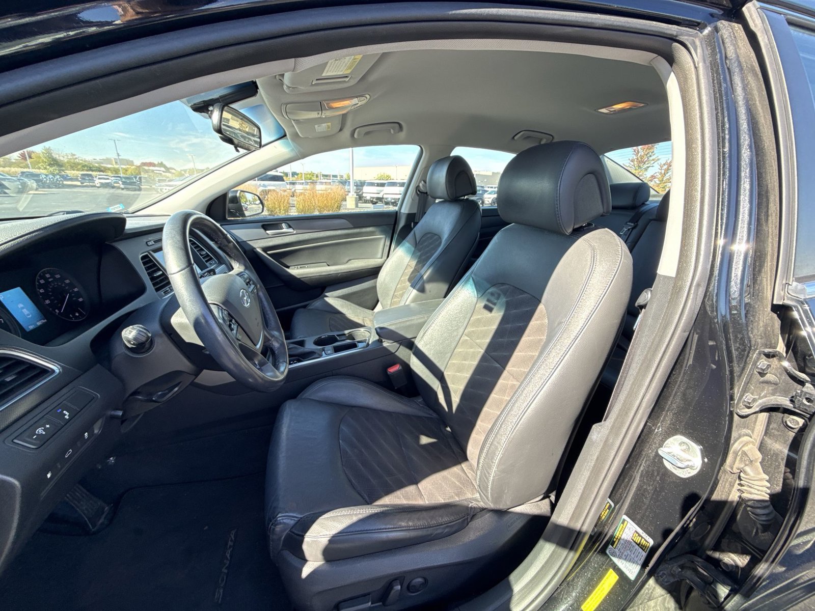 Used 2016 Hyundai Sonata Sport w/ Option Group 02 FWD image 12