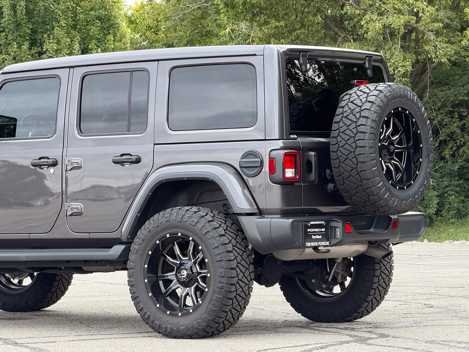 Used 2021 Jeep Wrangler Unlimited Sahara AWD/4WD image 9