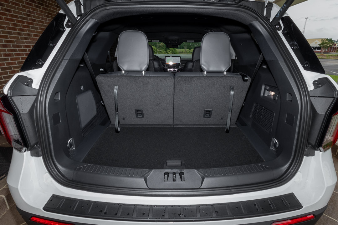 New 2026 Ford Explorer ST-Line w/ Premium Package RWD image 32
