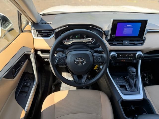 Used 2025 Toyota RAV4 LE AWD/4WD image 21