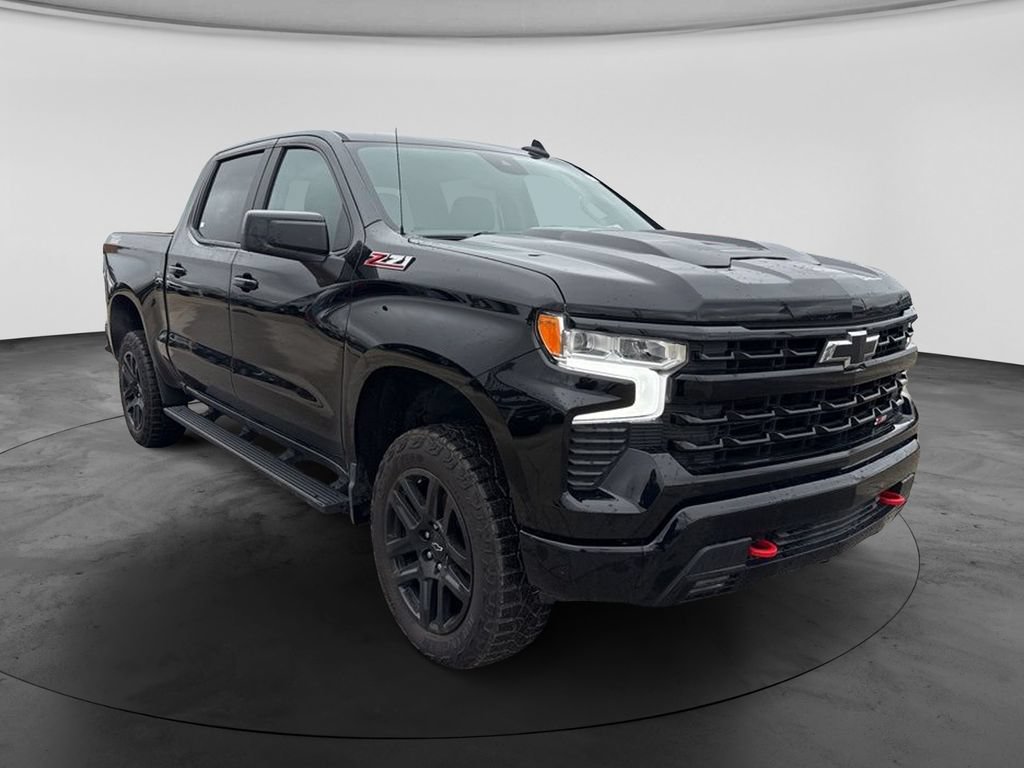 Used 2024 Chevrolet Silverado 1500 LT Trail Boss AWD/4WD image 3
