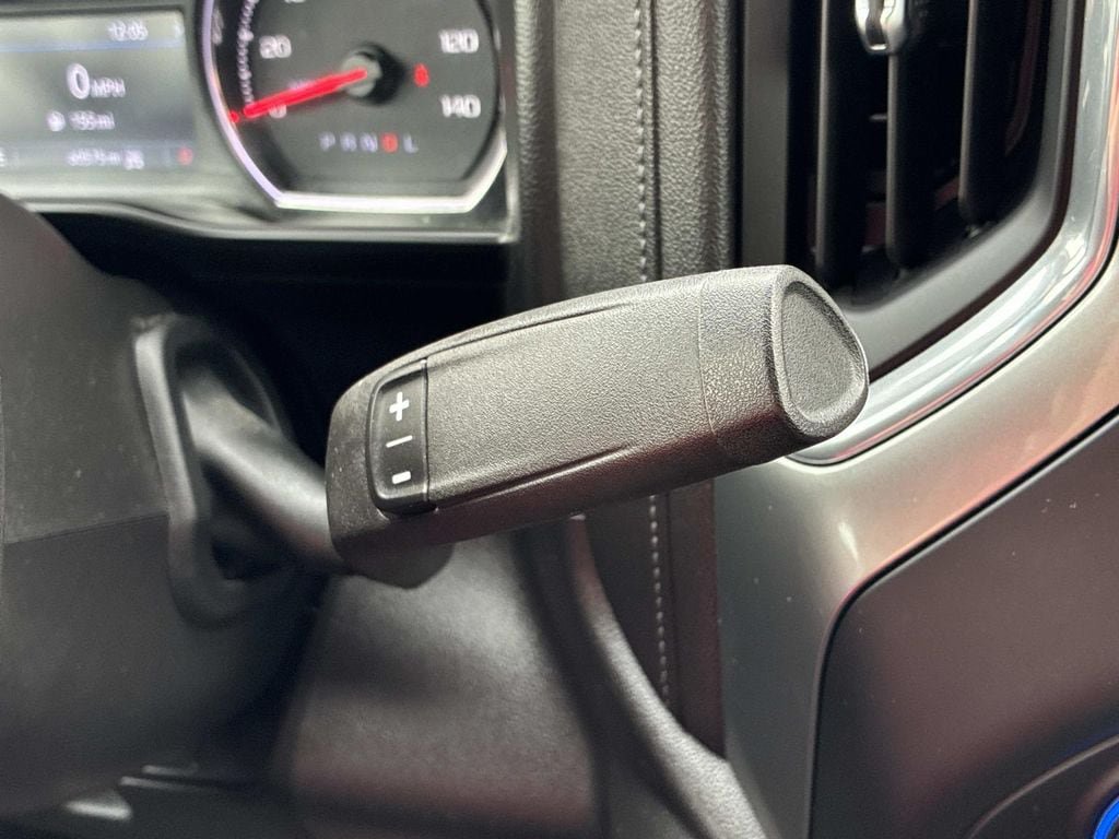Used 2021 Chevrolet Silverado 1500 LT AWD/4WD image 28