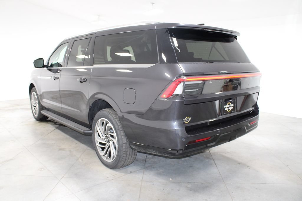 New 2027 Lincoln Navigator L Premier RWD image 6