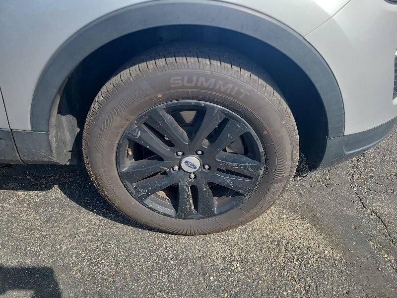 Used 2018 Ford Explorer XLT w/ Equipment Group 202A AWD/4WD image 7