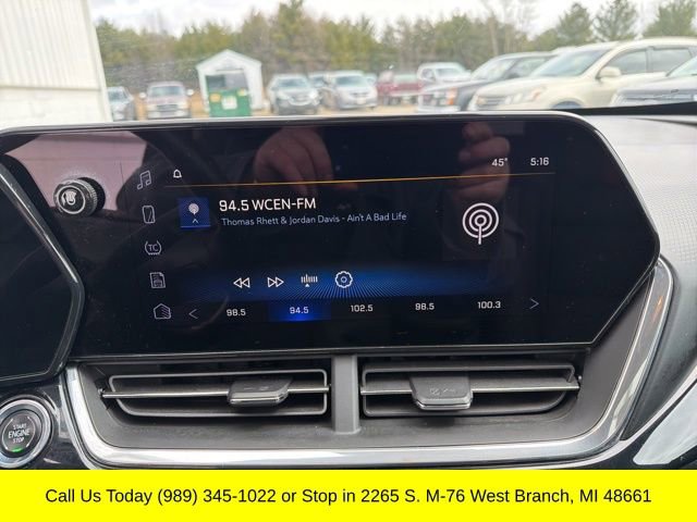 Used 2024 Chevrolet Trax RS w/ Sunroof Package image 16