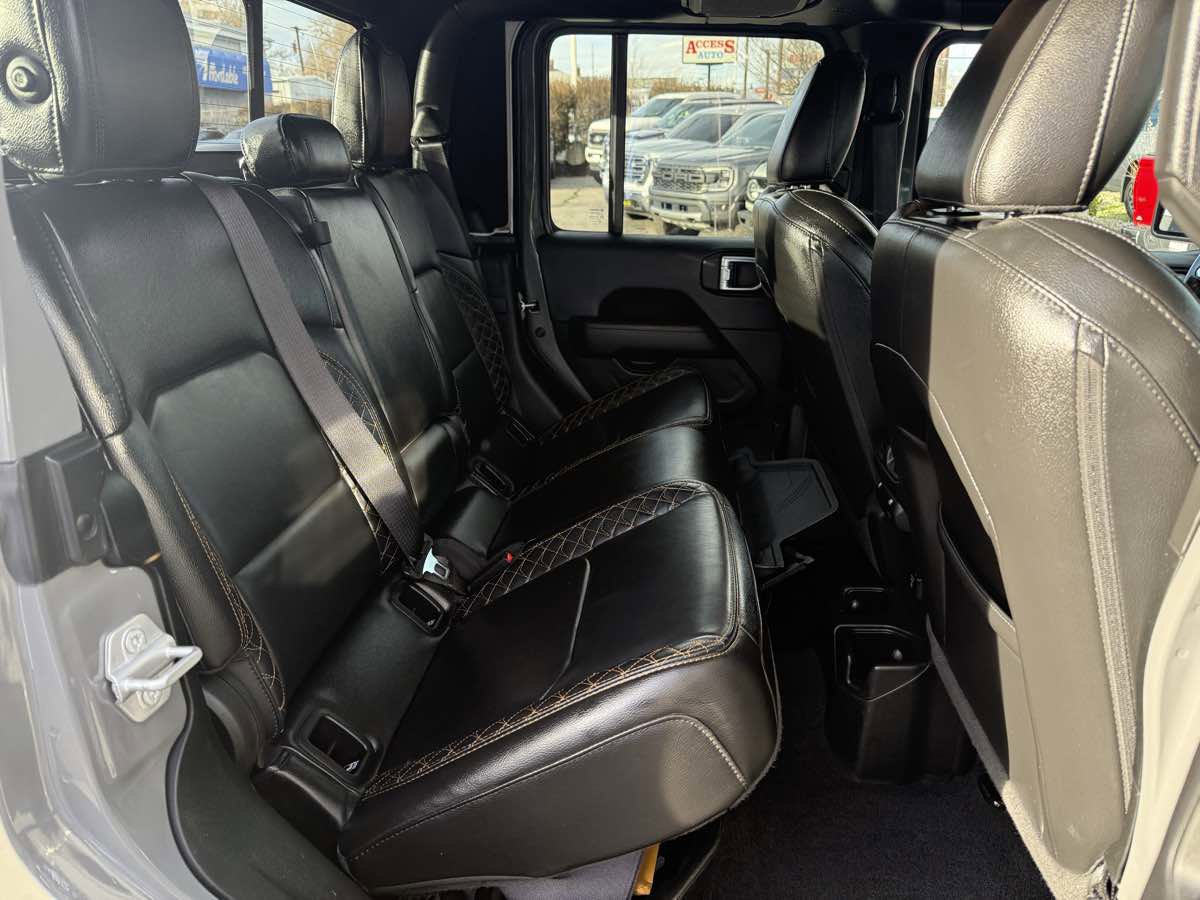 Used 2022 Jeep Gladiator Overland image 20