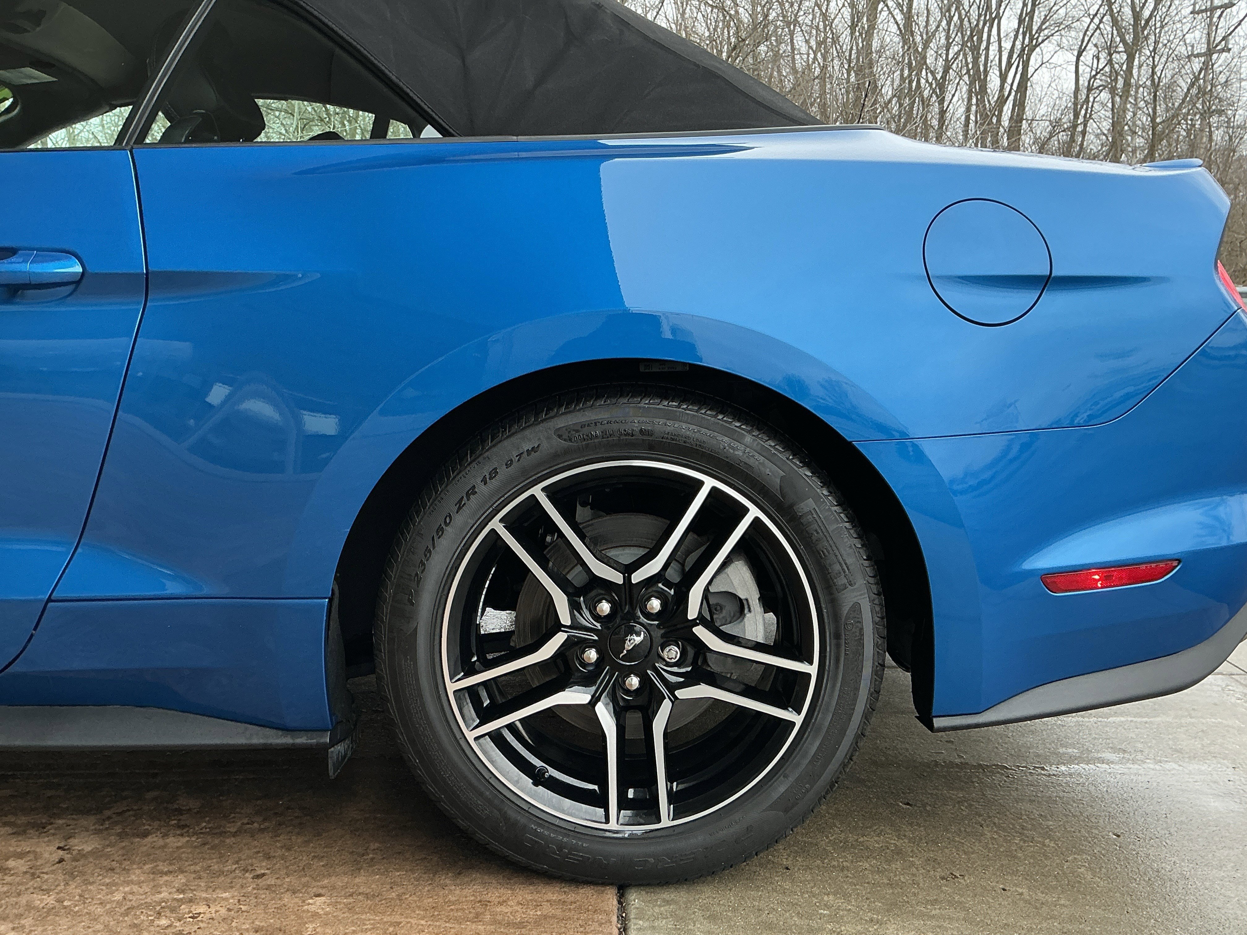 Used 2019 Ford Mustang Premium image 23