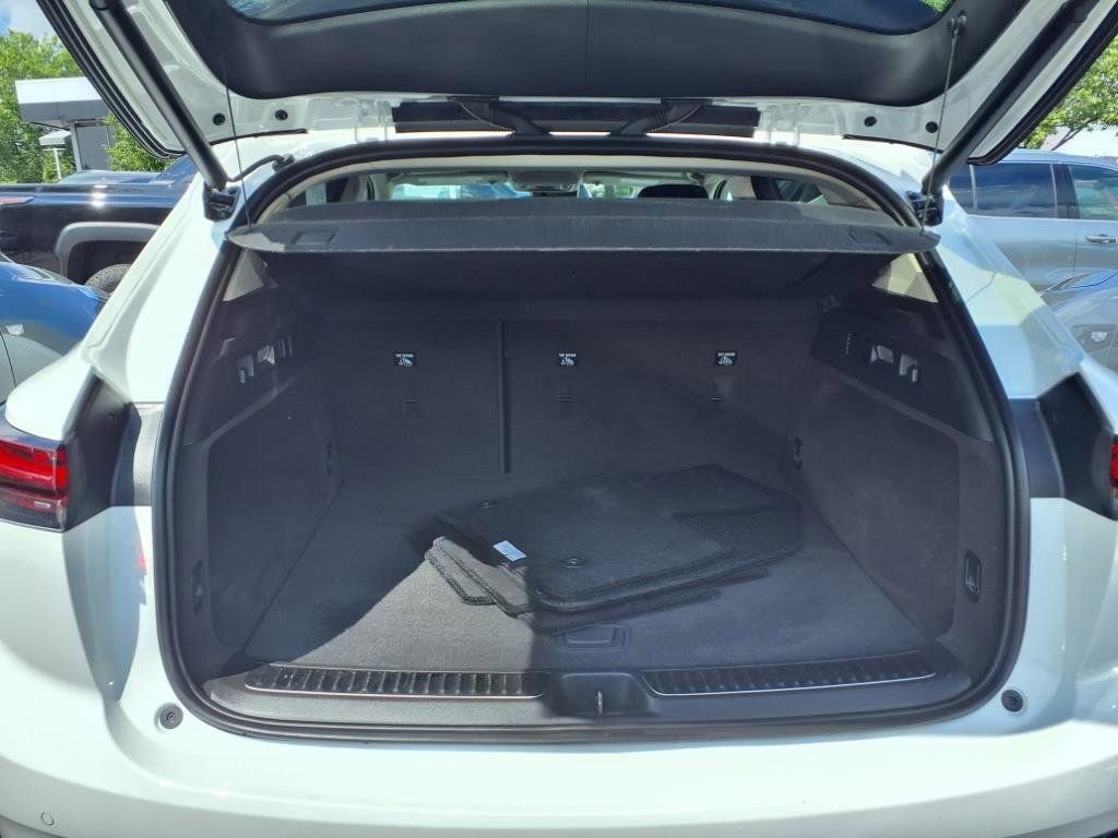 Certified 2021 Buick Envision Essence w/ Sport Touring Package image 20