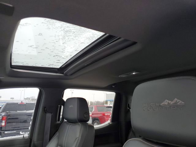 Used 2020 Chevrolet Silverado 1500 High Country w/ Technology Package image 6