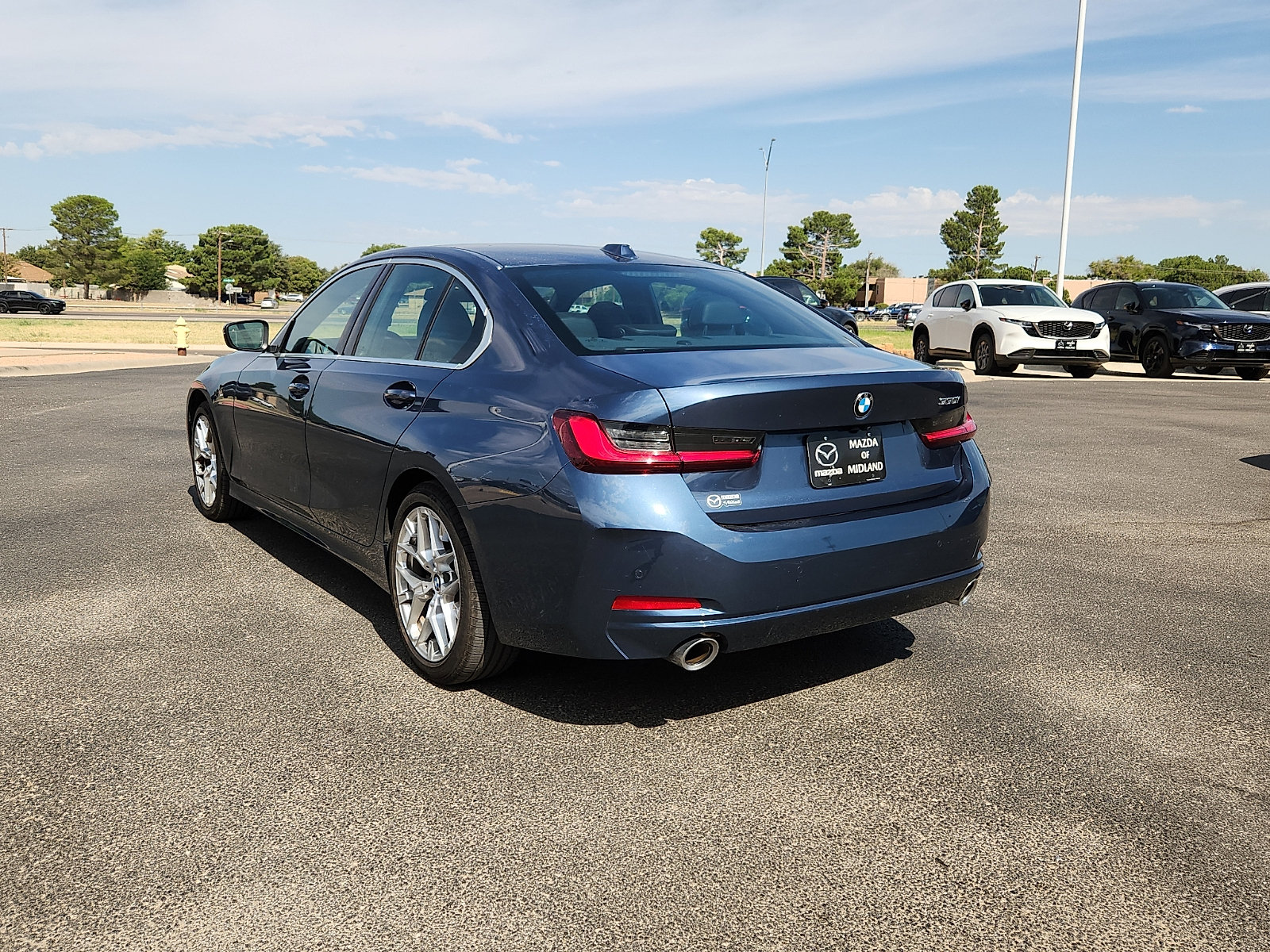 Used 2026 BMW 330i Sedan RWD image 4