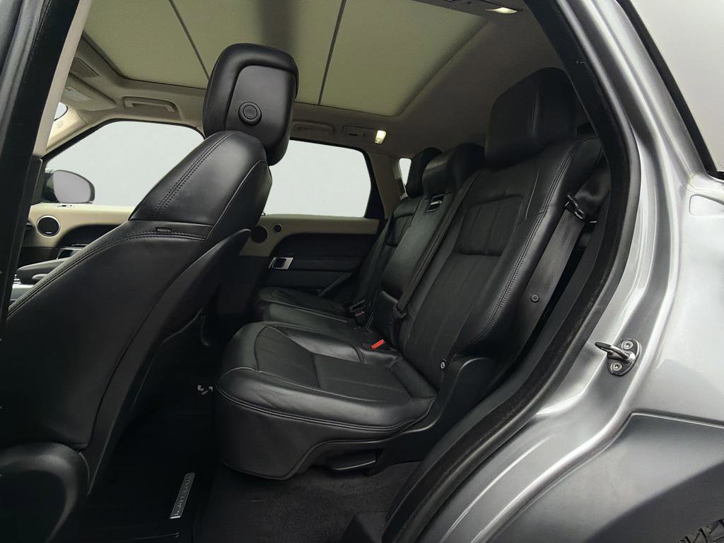 Used 2021 Land Rover Range Rover Sport HSE Silver Edition image 7