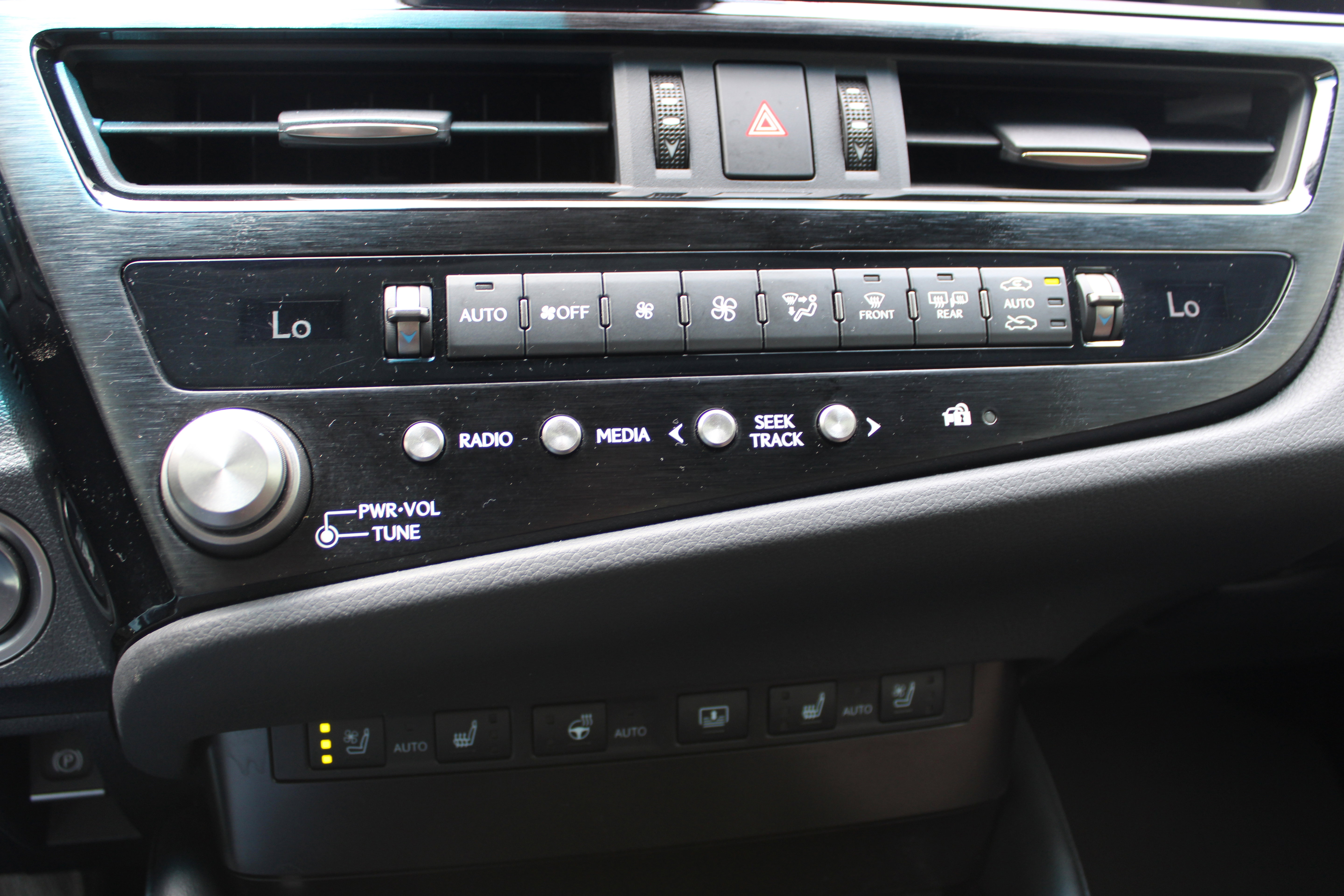 Used 2024 Lexus ES 350 Ultra Luxury FWD image 21