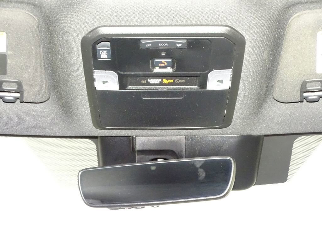 Used 2025 Toyota Tundra Limited image 27