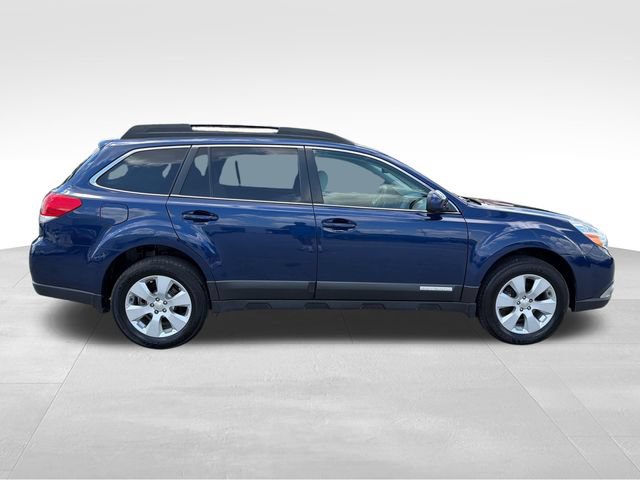Used 2010 Subaru Outback 2.5i Limited AWD/4WD image 16