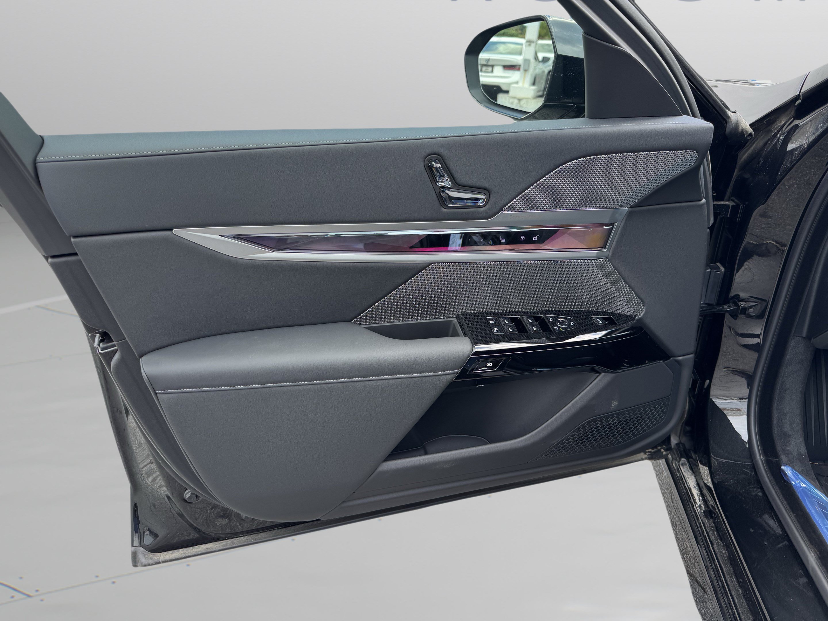 New 2026 BMW i7 eDrive50 w/ M Sport Package RWD image 11
