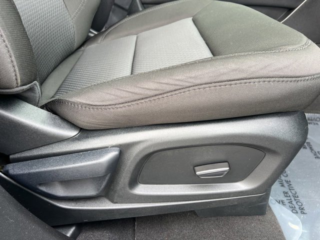 Used 2024 Ford Explorer XLT image 12