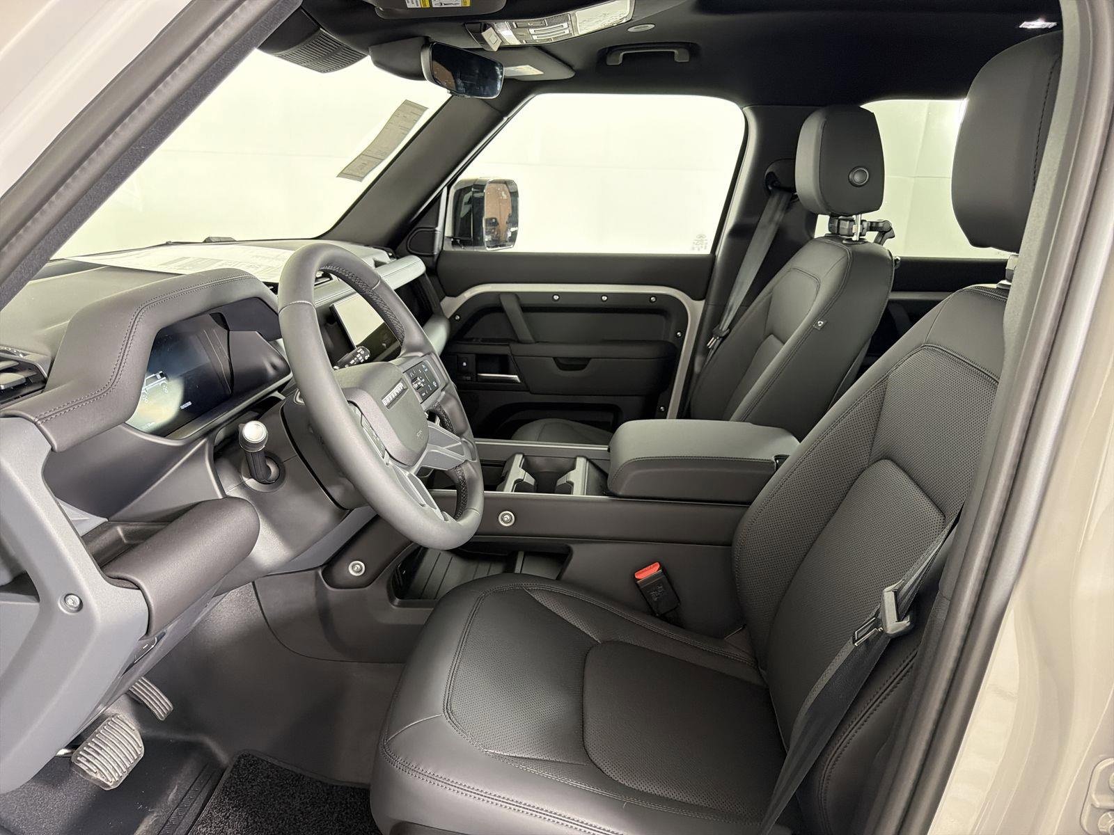 New 2026 Land Rover Defender 110 X-Dynamic SE image 22