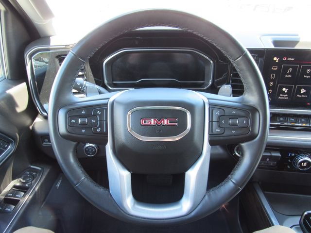 Used 2023 GMC Sierra 1500 SLT w/ SLT Premium Plus Package AWD/4WD image 17