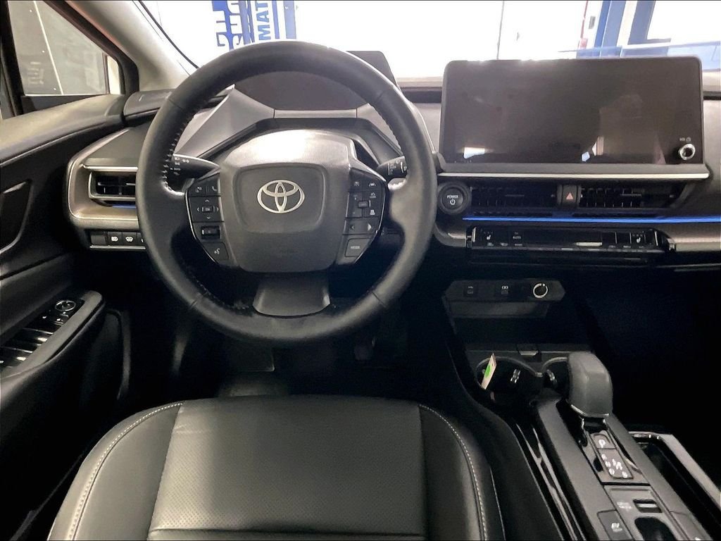 Used 2024 Toyota Prius XLE AWD/4WD image 17
