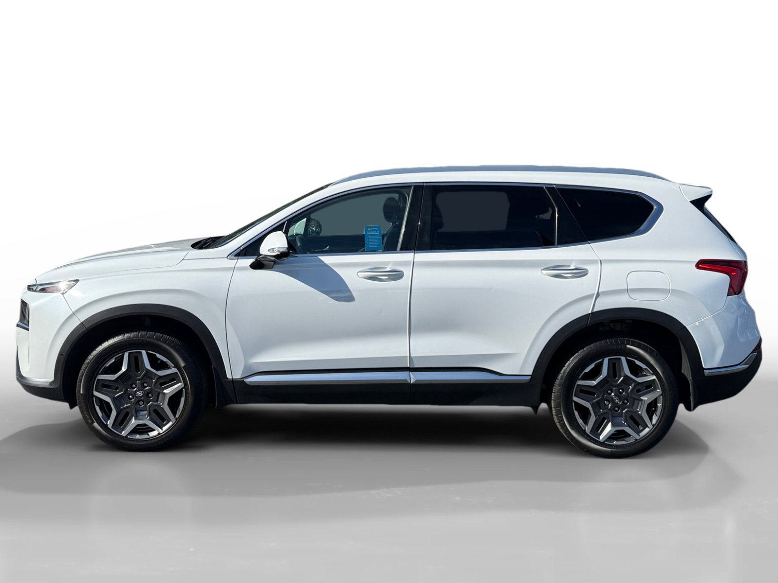 Used 2021 Hyundai Santa Fe Limited AWD/4WD image 2