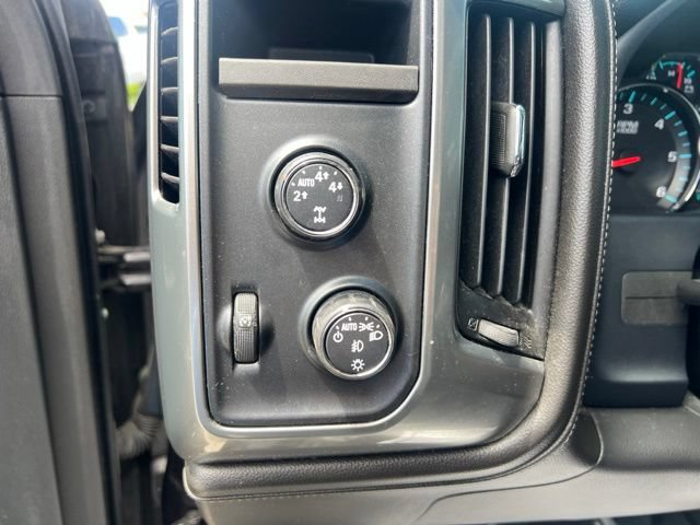 Used 2015 Chevrolet Silverado 1500 LTZ w/ LTZ Plus Package AWD/4WD image 21