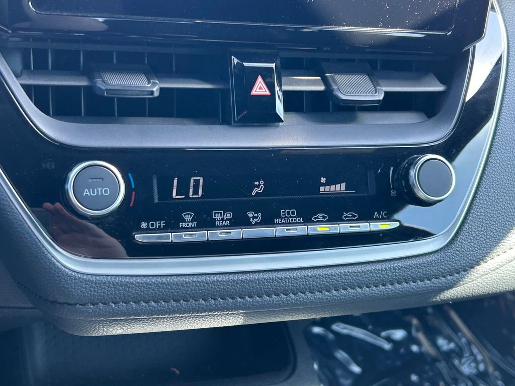 Certified 2024 Toyota Corolla SE image 27