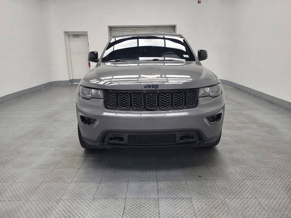 Used 2019 Jeep Grand Cherokee Laredo image 14