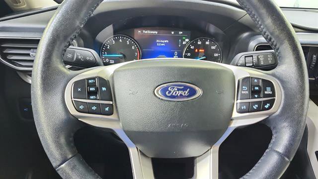 Used 2023 Ford Explorer XLT w/ Equipment Group 202A RWD image 15