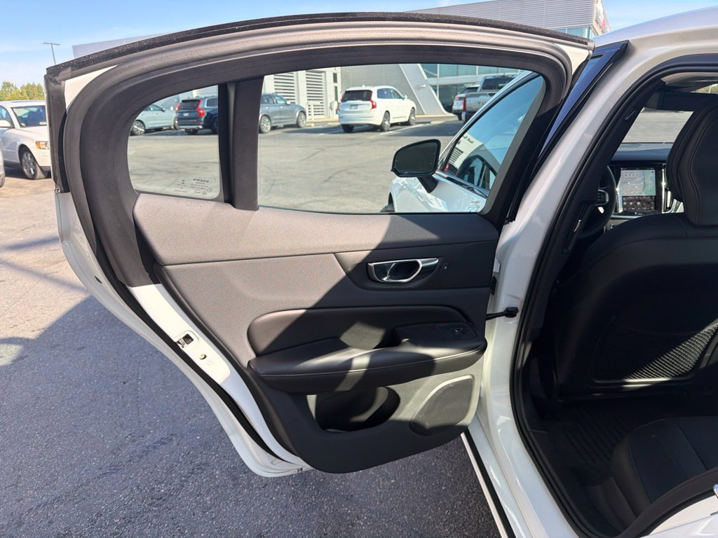 Used 2023 Volvo S60 B5 Core w/ Climate Package FWD image 7