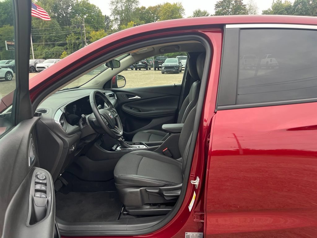 Used 2024 Buick Encore GX Preferred FWD image 19