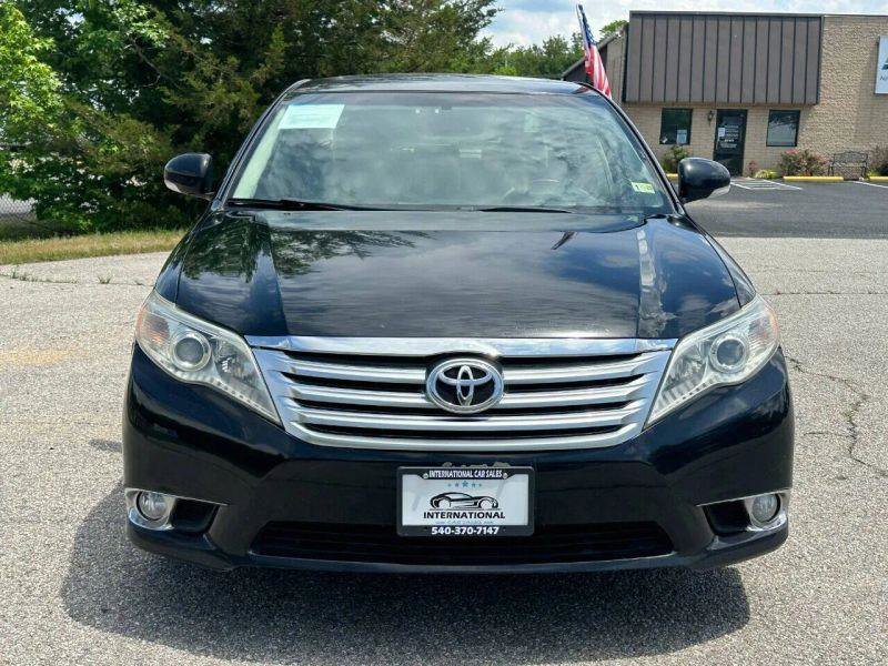 Used 2011 Toyota Avalon Limited FWD image 3