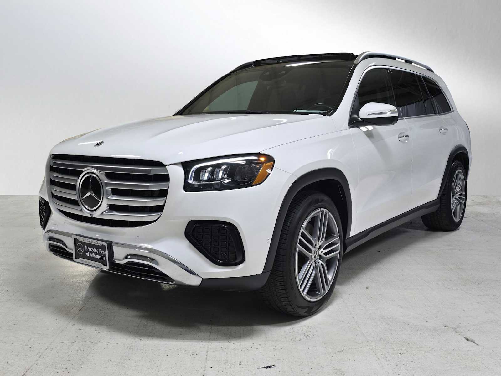 Used 2024 Mercedes-Benz GLS 450 4MATIC image 7