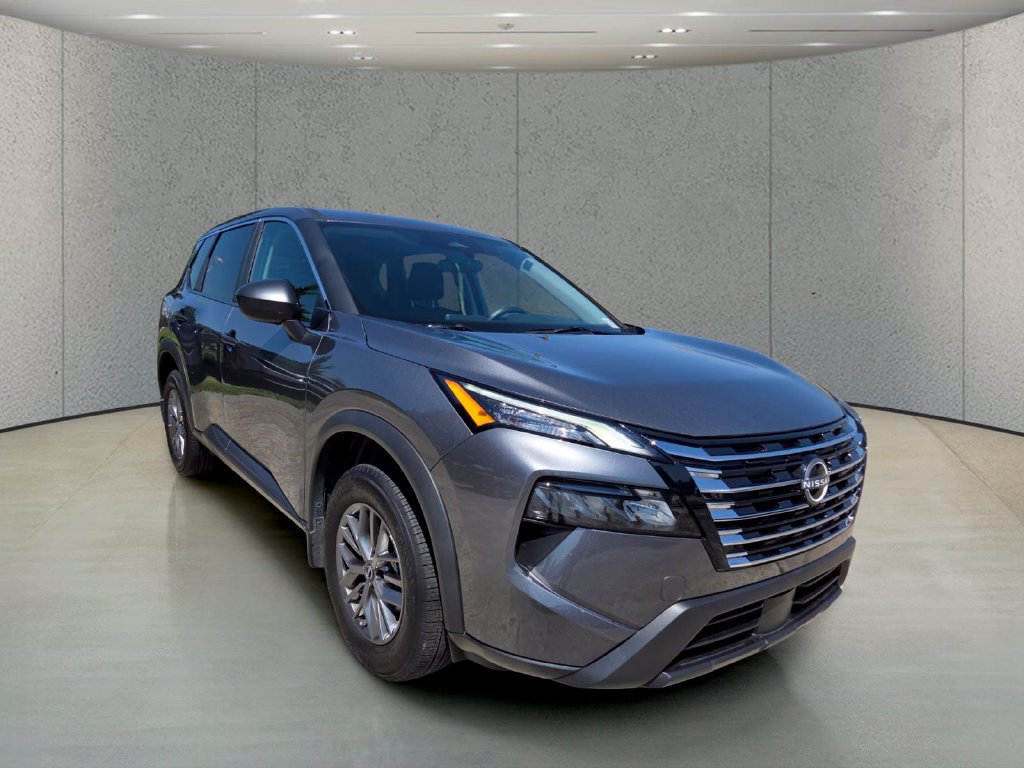 Used 2026 Nissan Rogue S FWD image 7