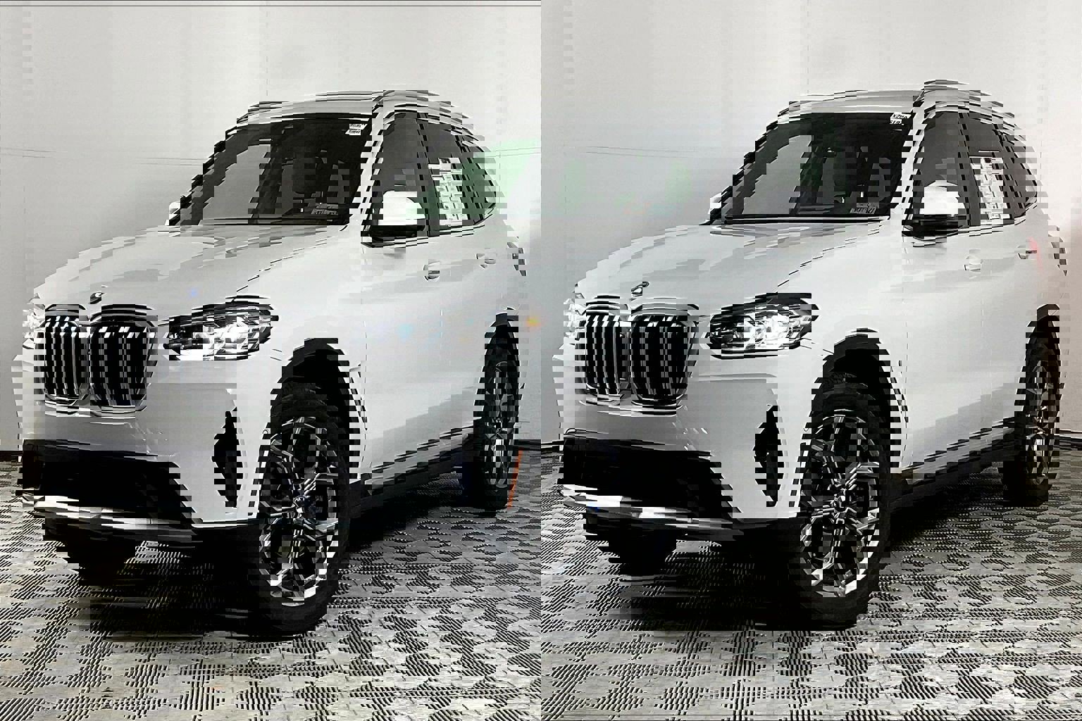Certified 2023 BMW X3 xDrive30i w/ Premium Package image 2