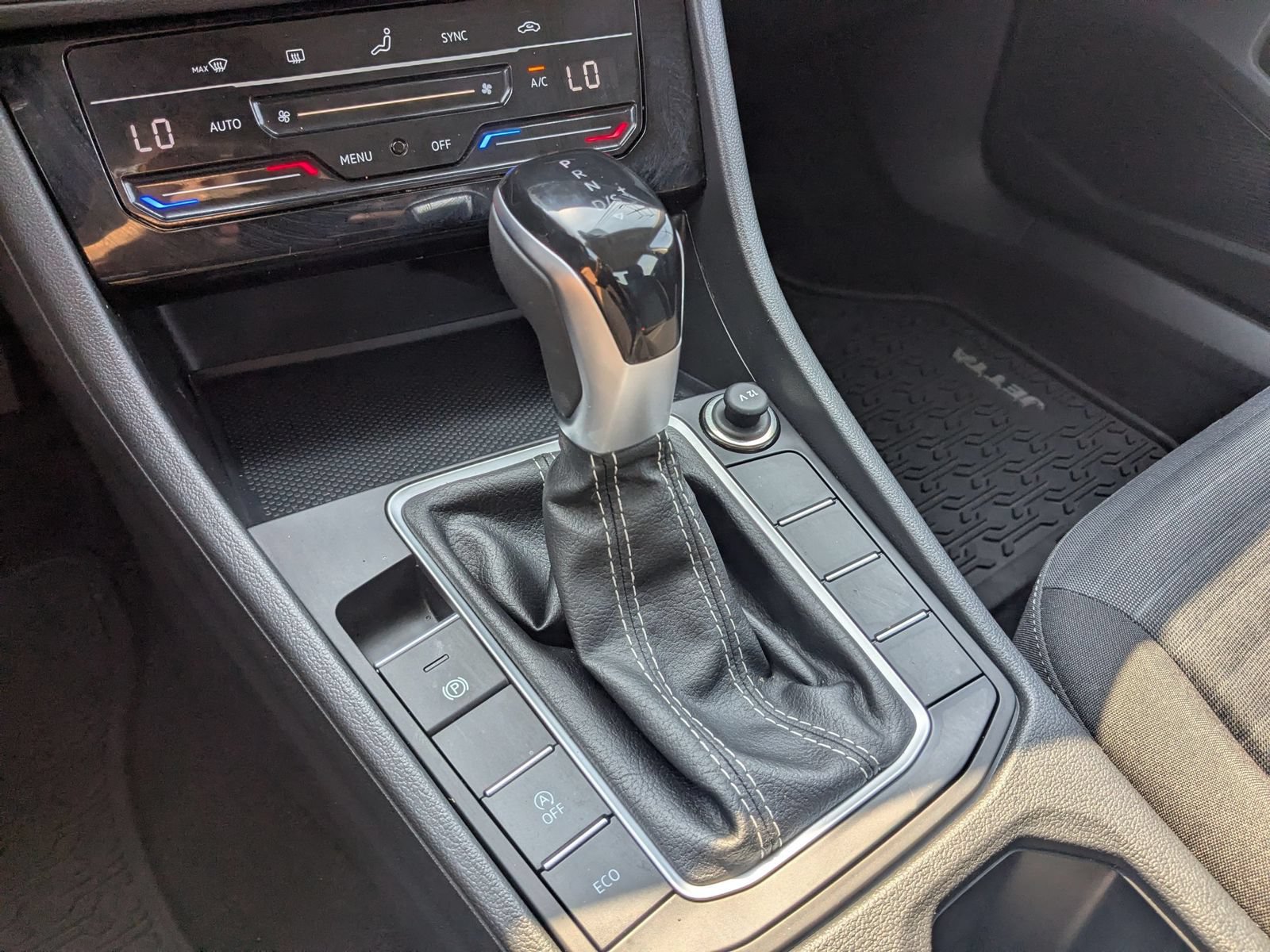 Used 2026 Volkswagen Jetta S FWD image 24